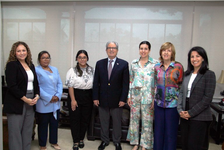 Reunión entre el Ministerio de Salud y CAPADESO